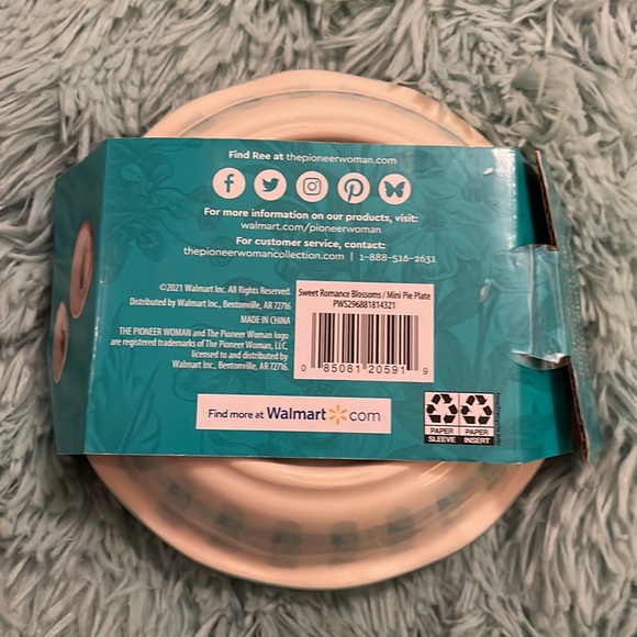 The Pioneer Woman Sweet Romance Blossoms Mini Pie Plates - Picture 2 of 9